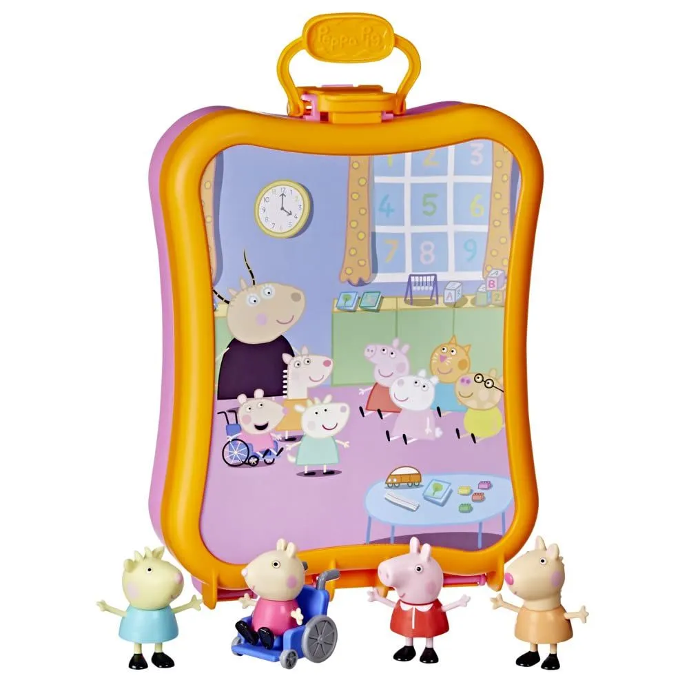 Игровой набор Peppa Pig «Клуб друзей Пеппы» с чемоданчиком и 4 фигурками