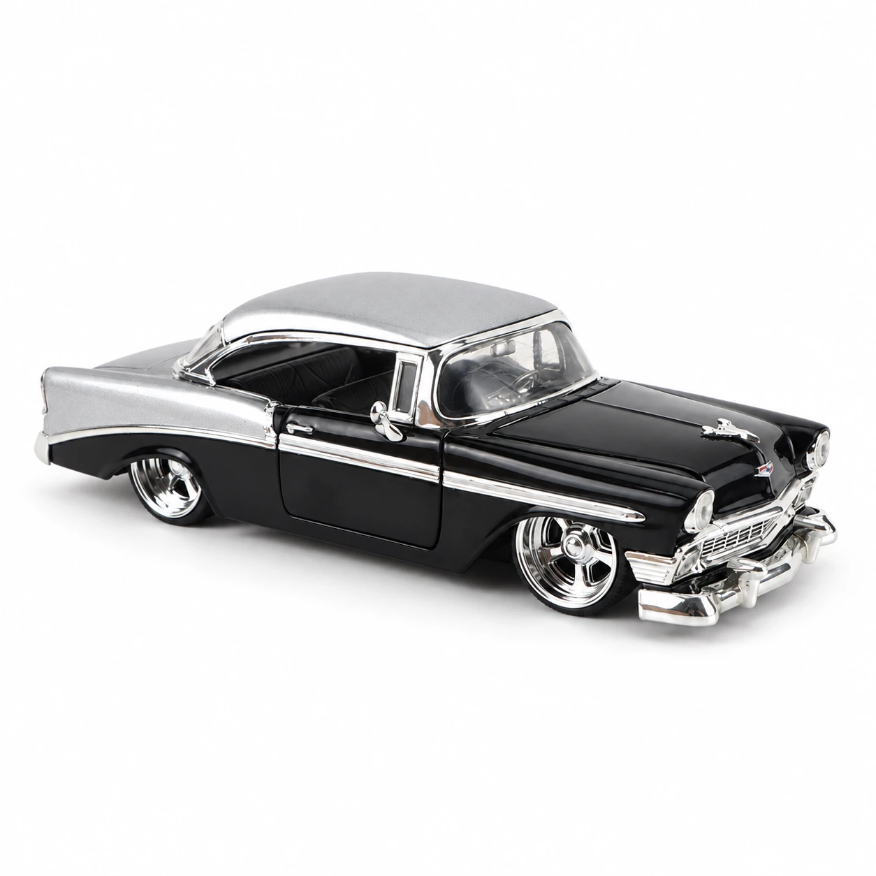 Модель автомобиля Jada Chevrolet Bel Air 1956, чёрно-серебристая, 1:24